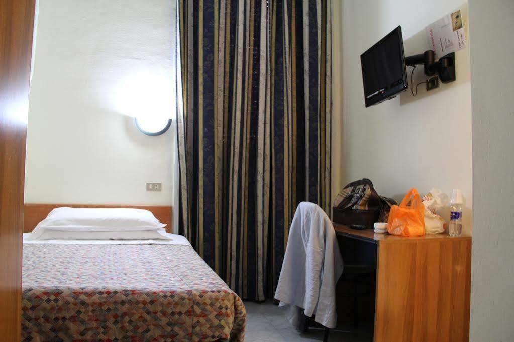 Albergo Leonardo Da Vinci Mailand Exterior foto