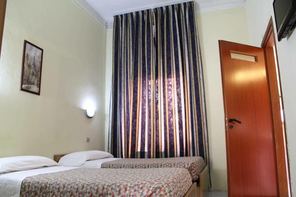 Albergo Leonardo Da Vinci Mailand Exterior foto