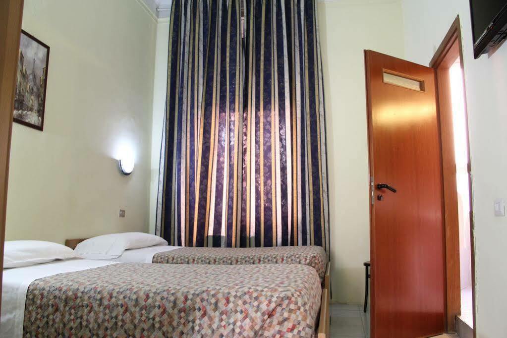 Albergo Leonardo Da Vinci Mailand Exterior foto