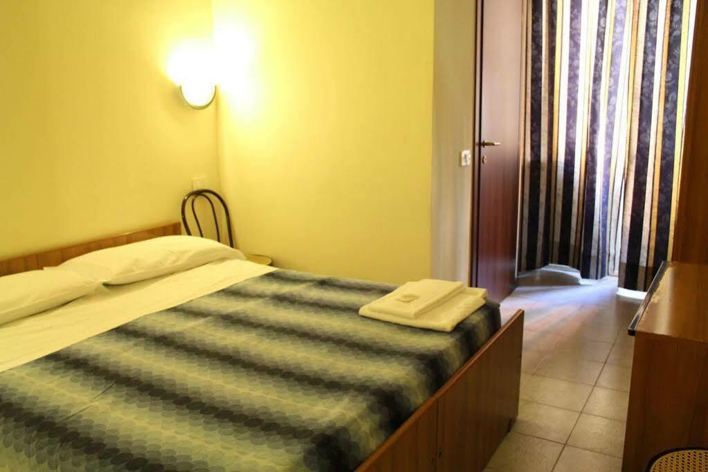 Albergo Leonardo Da Vinci Mailand Exterior foto