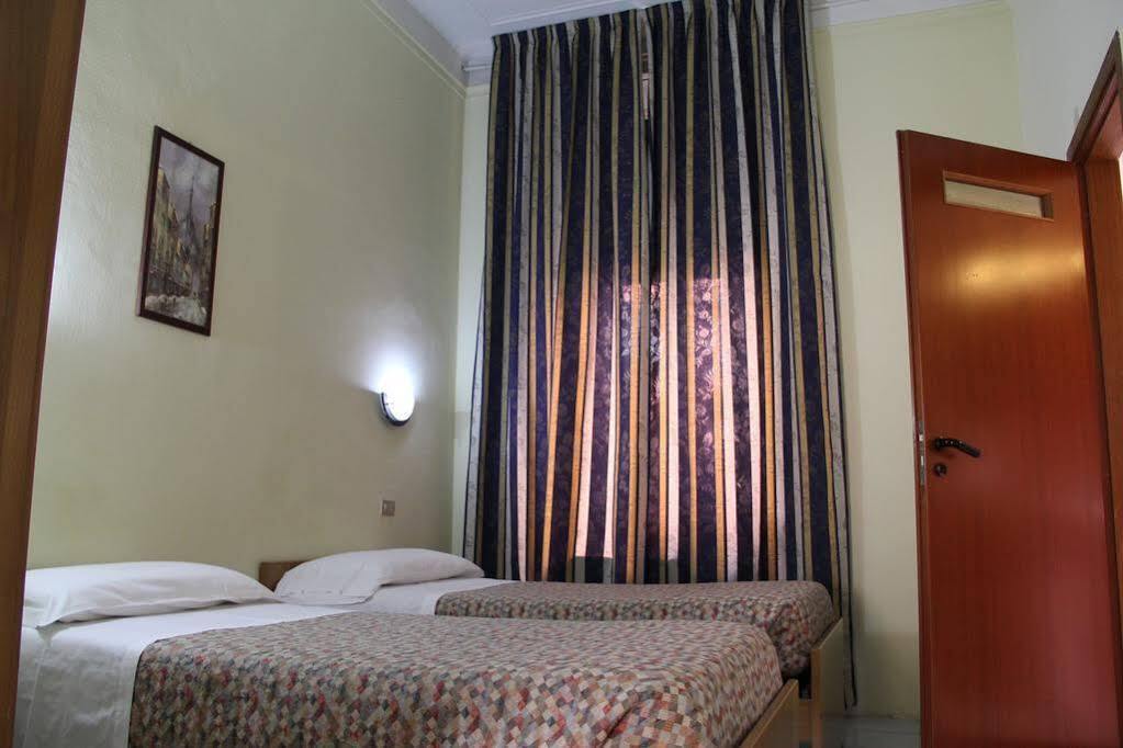 Albergo Leonardo Da Vinci Mailand Exterior foto